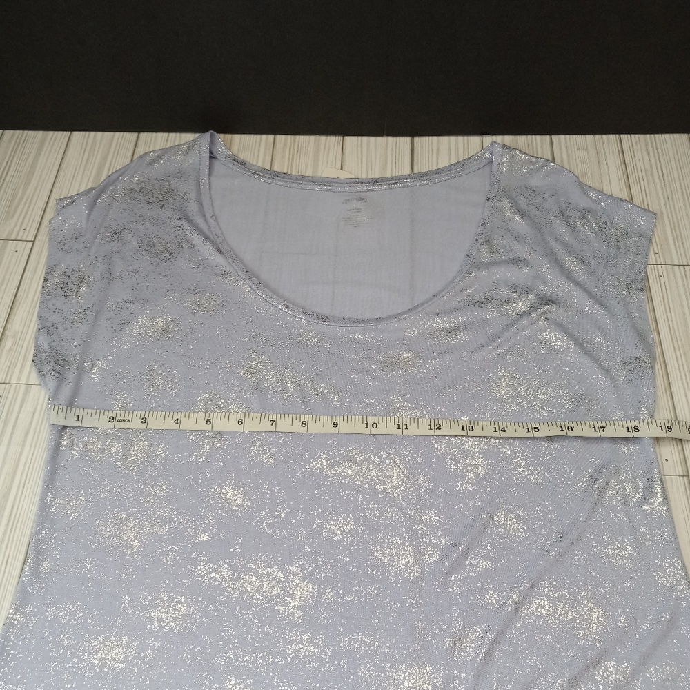 Jennifer Lopez Metallic Sparkly Tee - Picture 6 of 7